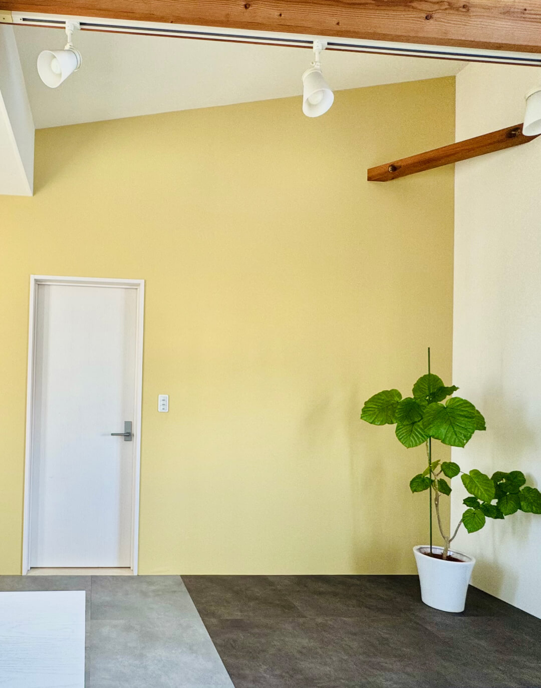 クロス張替えについて | ヒロインテリア